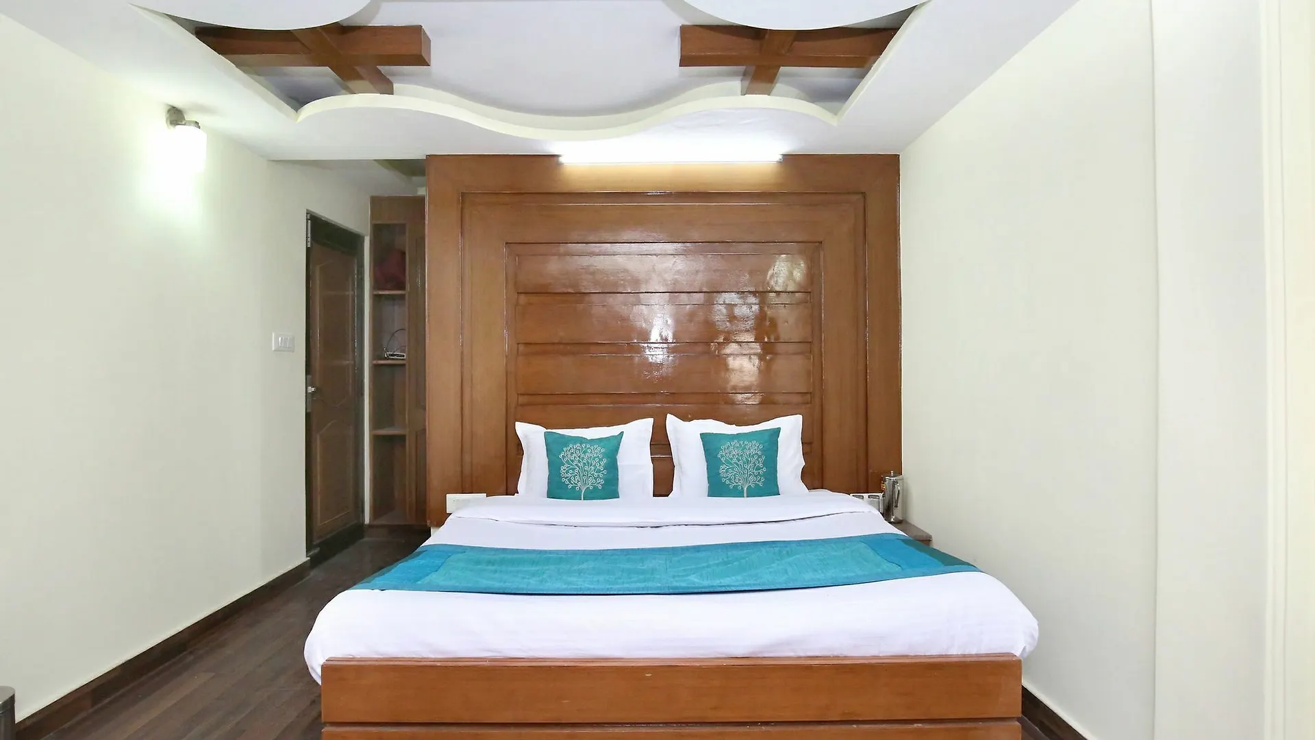 Oyo Home 10980 2Bhk Shady Edge Kaithu Shimla Apartment
